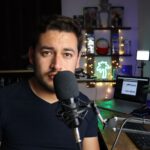 Οθόνη υπολογιστή με ζωντανή μετάδοση στο Twitch