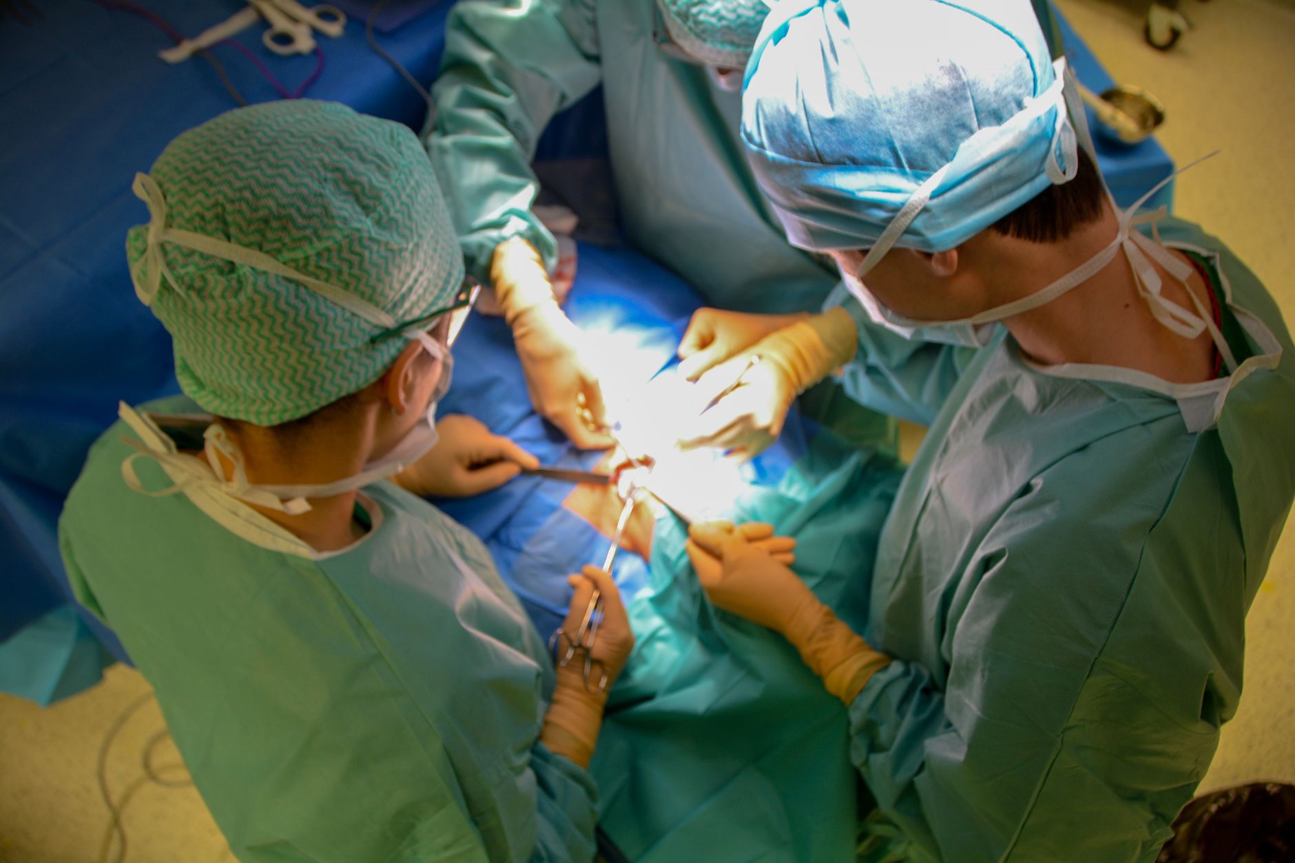 Γιατρός του NHS επικρίνει την ηγεσία για τις αδικίες στις λίστες αναμονής μεταμοσχεύσεων
