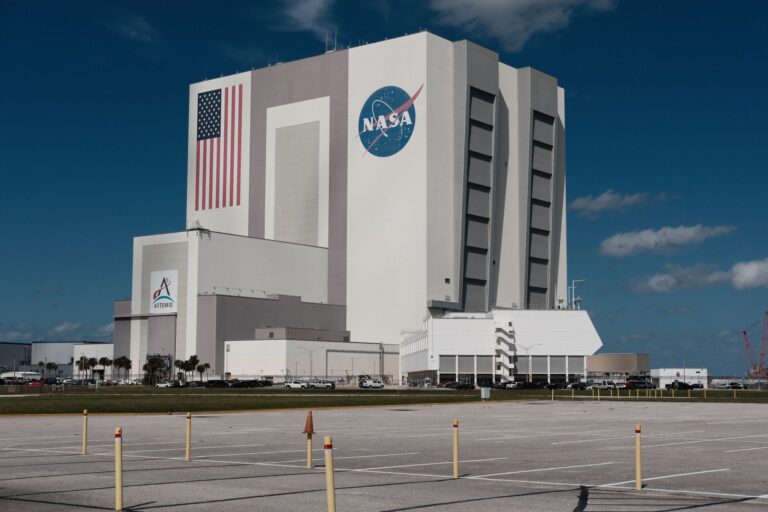 NASA επιλέγει τέσσερις εταιρείες για υπηρεσίες επεξεργασίας διαστημικού φορτίου
