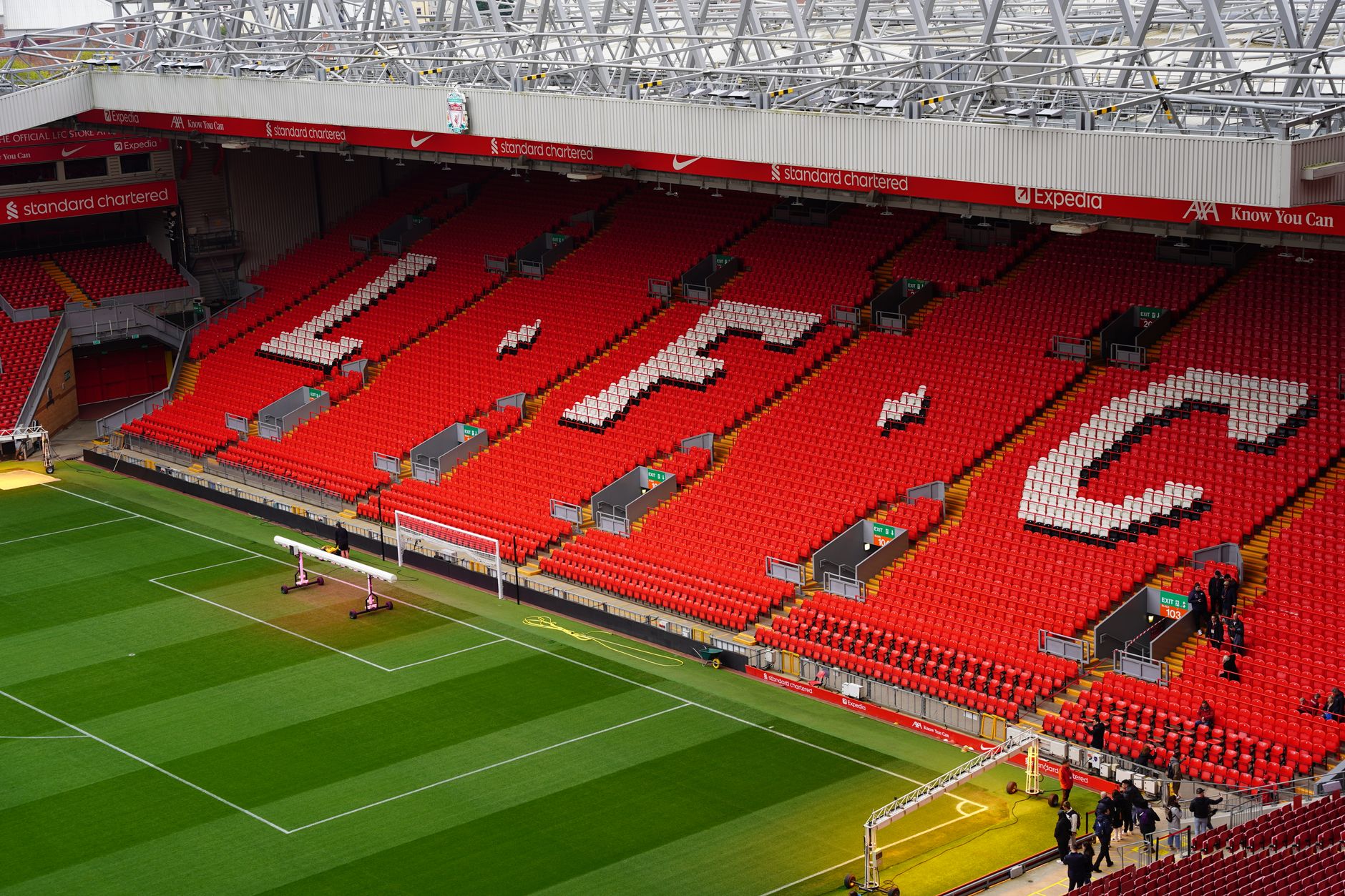 Jeff Bezos και νέο κονσόρτσιουμ επενδύουν στο 30% της Liverpool FC — οι δυνατοί παίκτες πίσω από την κίνηση