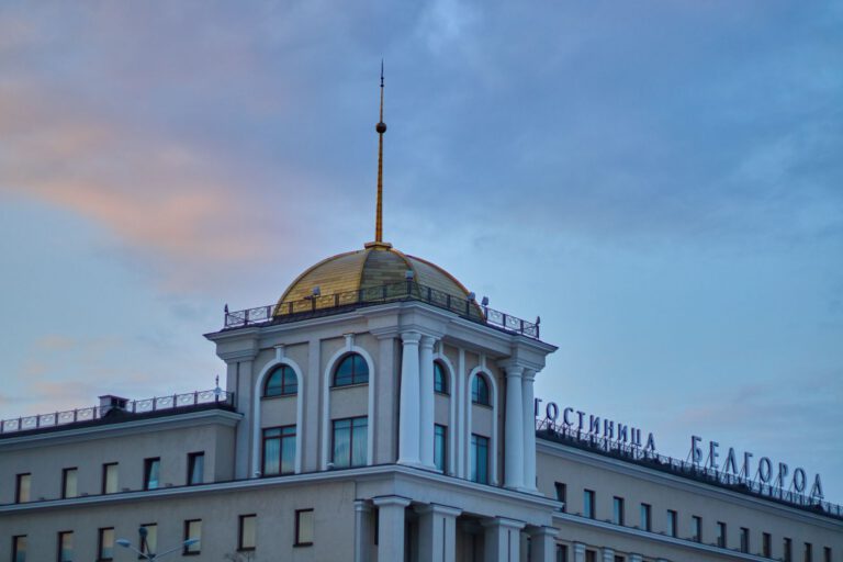 Επίθεση με ουκρανικά drones στη Ρωσία: Τουλάχιστον έξι νεκροί και εκτεταμένες καταστροφές, σύμφωνα με ρωσικές αρχές