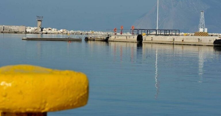 Πάτρα: Καβοδέτης έπεσε στη θάλασσα κατά τον απόπλου πλοίου