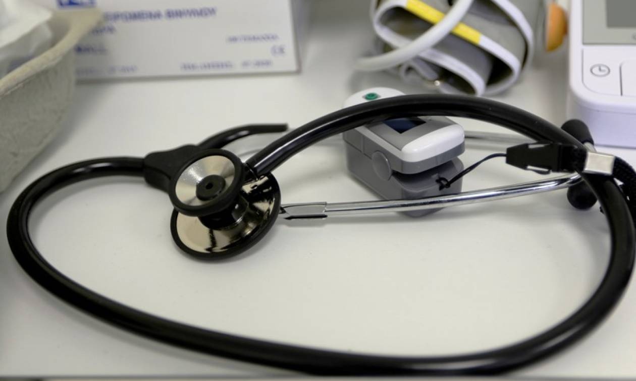 «Μαϊμού» γιατρός είχε μετατρέψει βίλα στην Αττική σε παράνομο ιατρείο