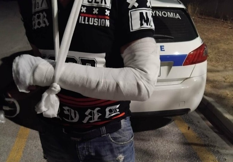 Βόλος: Πατέρας και γιος επιτέθηκαν με ξύλο σε οδηγό ταξί