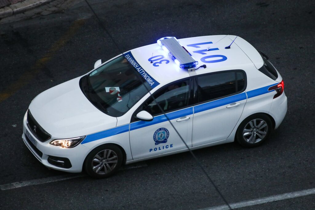 Θεσσαλονίκη: 4χρονο κορίτσι εντοπίστηκε μόνο του στο κέντρο – Συνελήφθη η μητέρα του
