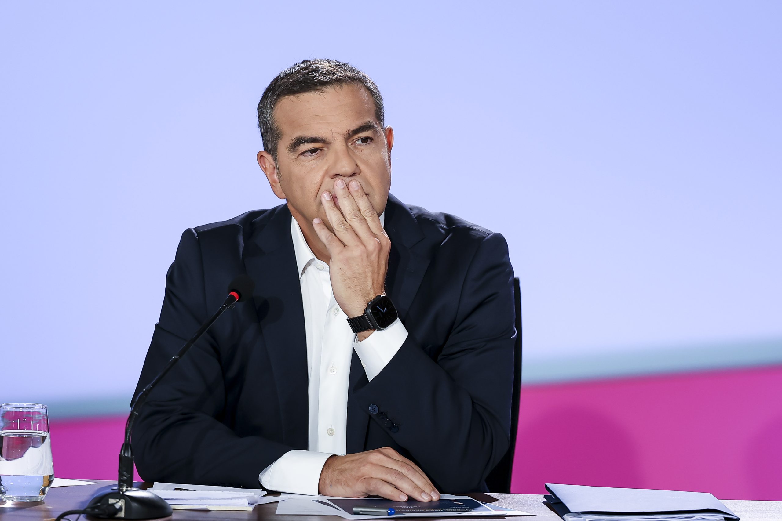 Ο Τσίπρας ζητά πλαφόν 1,40 ευρώ στο πετρέλαιο θέρμανσης και 1,80 στην κίνηση