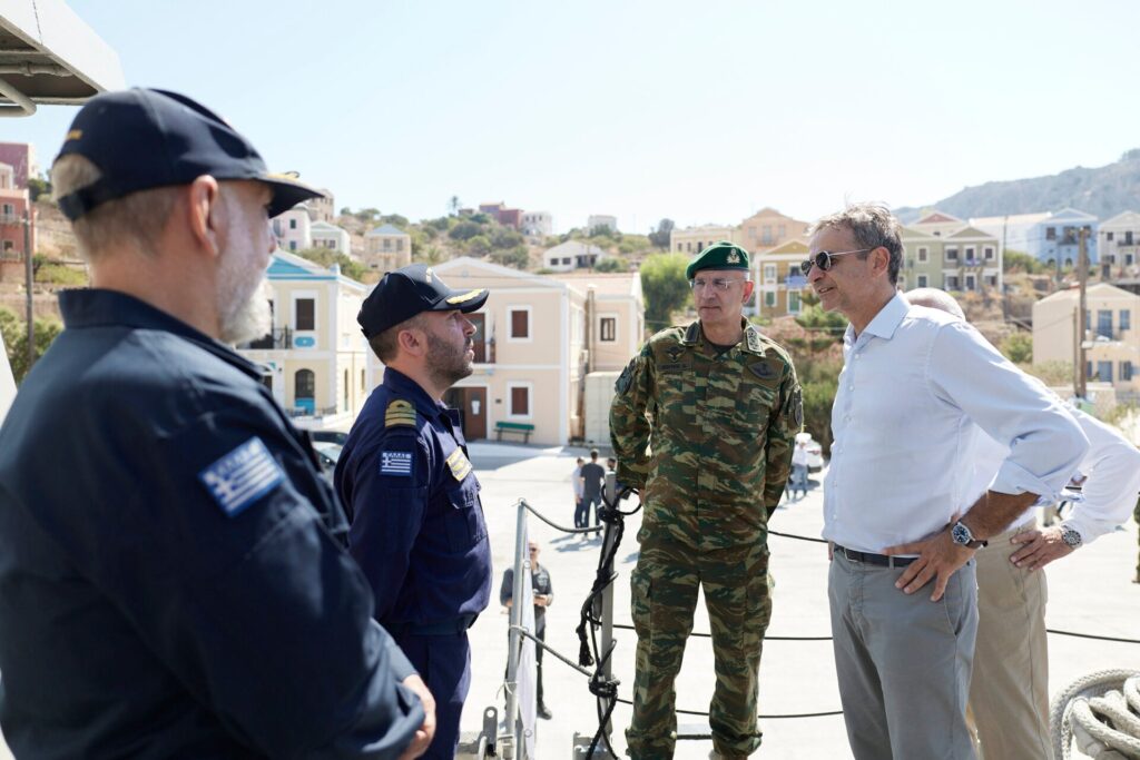 Ο Μητσοτάκης στα επιτηρητικά φυλάκια της Ρω και της Στρογγύλης
