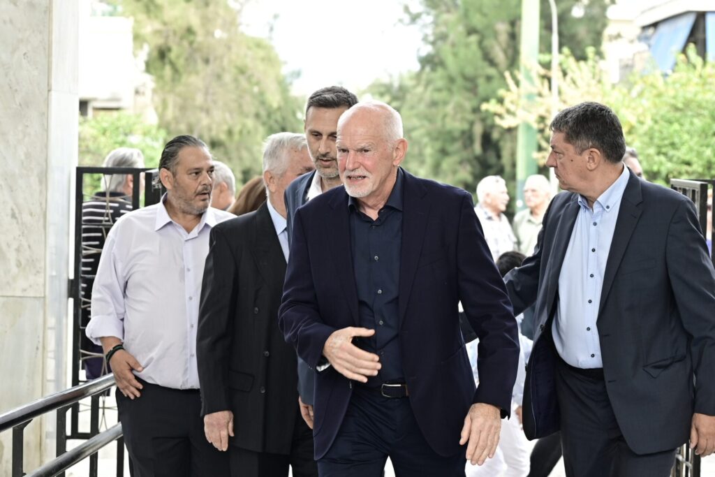 Το τελευταίο αντίο στη Μαργαρίτα Παπανδρέου με επικήδειο λόγο του γιου της Νίκου