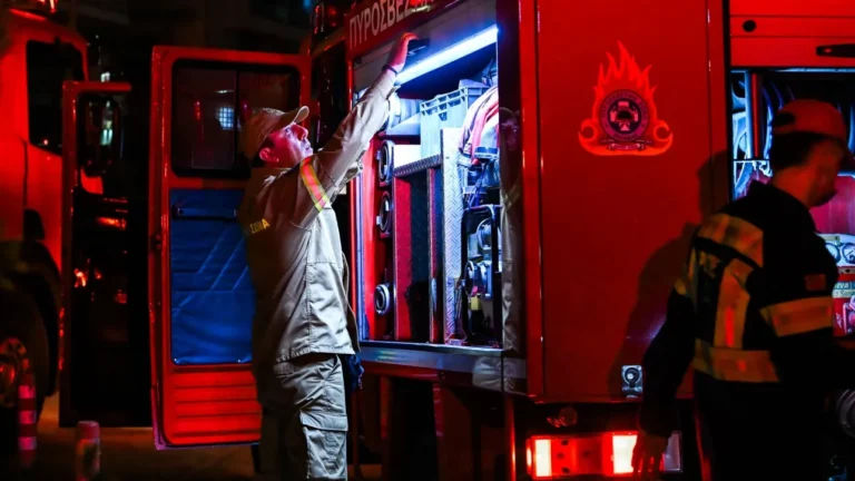 Οριοθετήθηκε η φωτιά στην Πάρο, σε επιφυλακή οι δυνάμεις