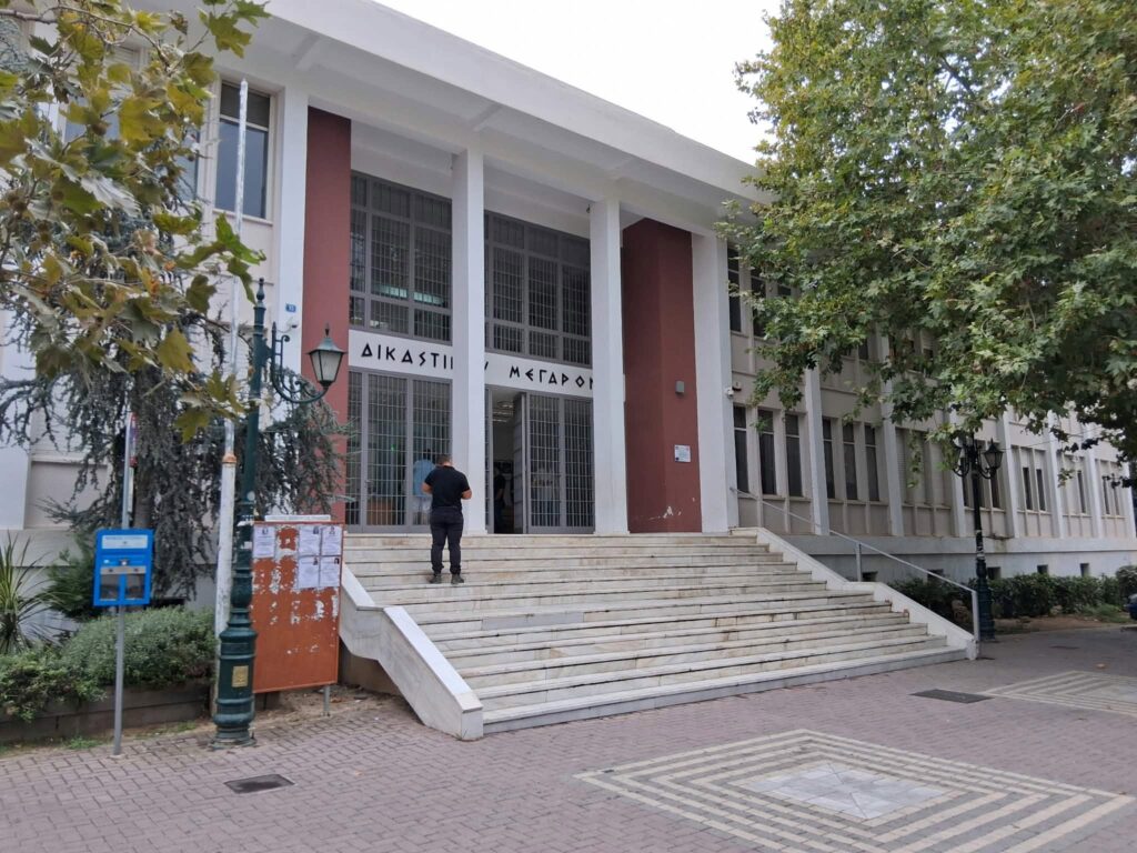 Πύργος: Στον ανακριτή ο 26χρονος για την επίθεση με ρόπαλο στην πρώην σύντροφό του και τον πατέρα της