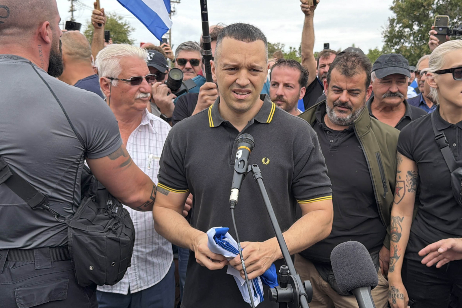 Ο Κασιδιάρης ανακοίνωσε το νέο κόμμα «Συμμαχία Ελλήνων»