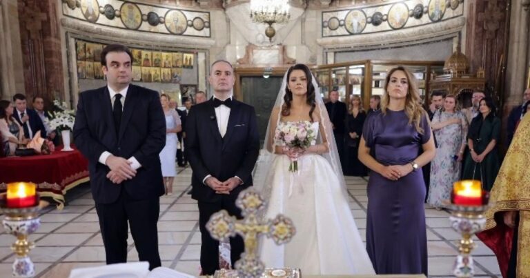 Κουμπάρος στον γάμο του Ρουμάνου υπουργού Οικονομικών ο Πιερρακάκης