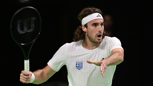 Davis Cup: Ο Τσιτσιπάς νίκησε 2-0 τον Γκόμπος και ισοφάρισε 1-1 τη Σλοβακία