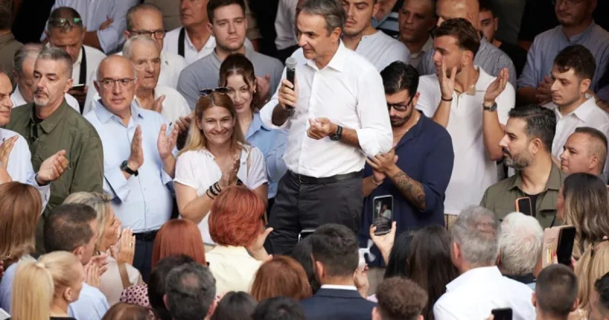 Μητσοτάκης στον Ασπρόπυργο: Επίσκεψη στο νέο 4ο Γυμνάσιο