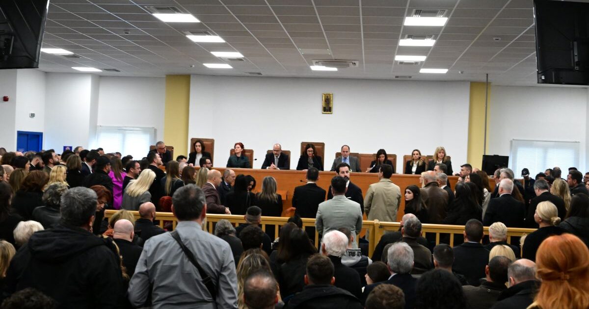 Δίκη Τεμπών: 13 καταθέσεις σήμερα και εκκρεμή αιτήματα για κινητά