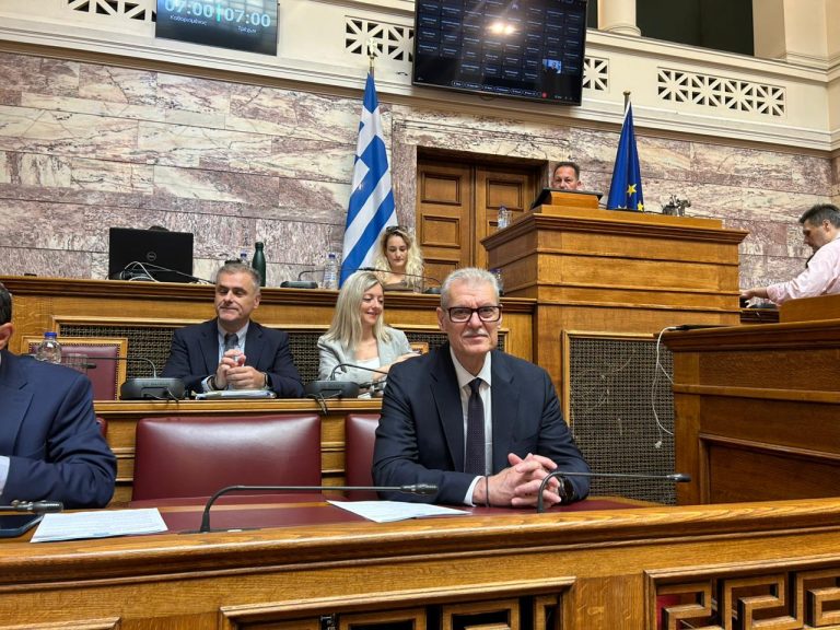 Τουρνάς στη Βουλή: Από 13.000 σε 18.500 το προσωπικό της Πυροσβεστικής