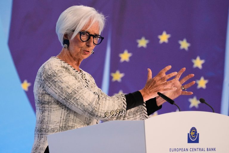 Η Επιτροπή προσωπικού ΕΚΤ ζητά από τη Λαγκάρντ να ξεκαθαρίσει πότε σκοπεύει να αποχωρήσει