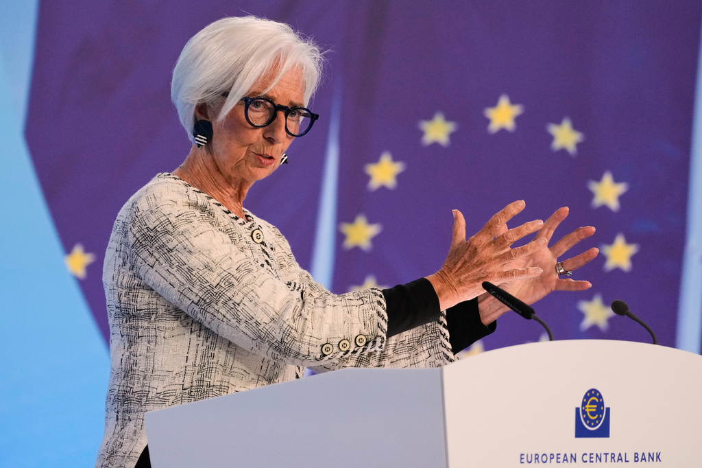 Η Επιτροπή προσωπικού ΕΚΤ ζητά από τη Λαγκάρντ να ξεκαθαρίσει πότε σκοπεύει να αποχωρήσει