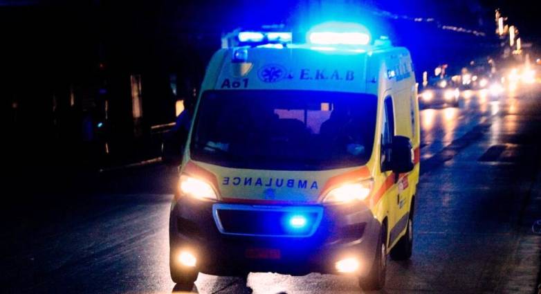 Τροχαίο στη Λεωφόρο Ποσειδώνος: Τέσσερις σοβαρά τραυματίες από ανατροπή αυτοκινήτου