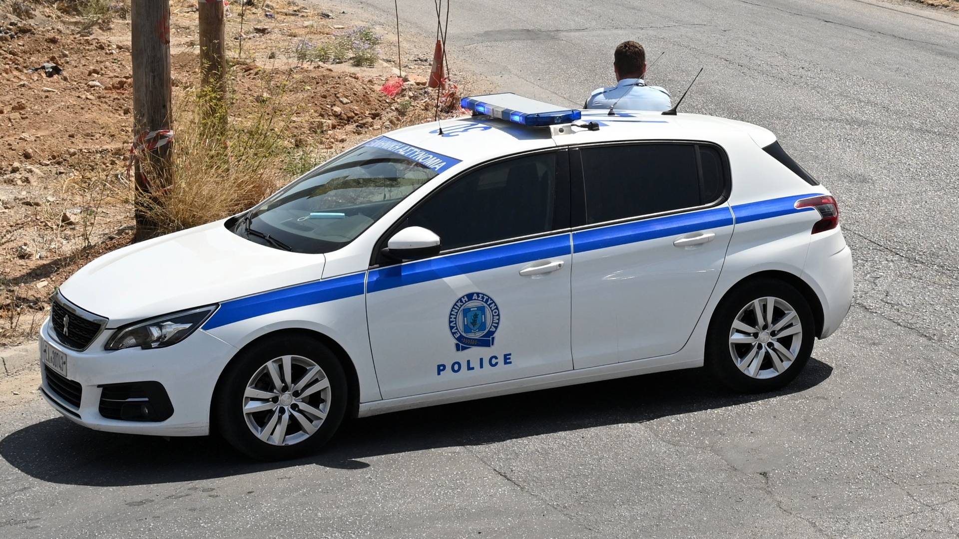 Απόδραση βαρυποινίτη στις Σέρρες: καλάσνικοφ σε όχημα δραστών