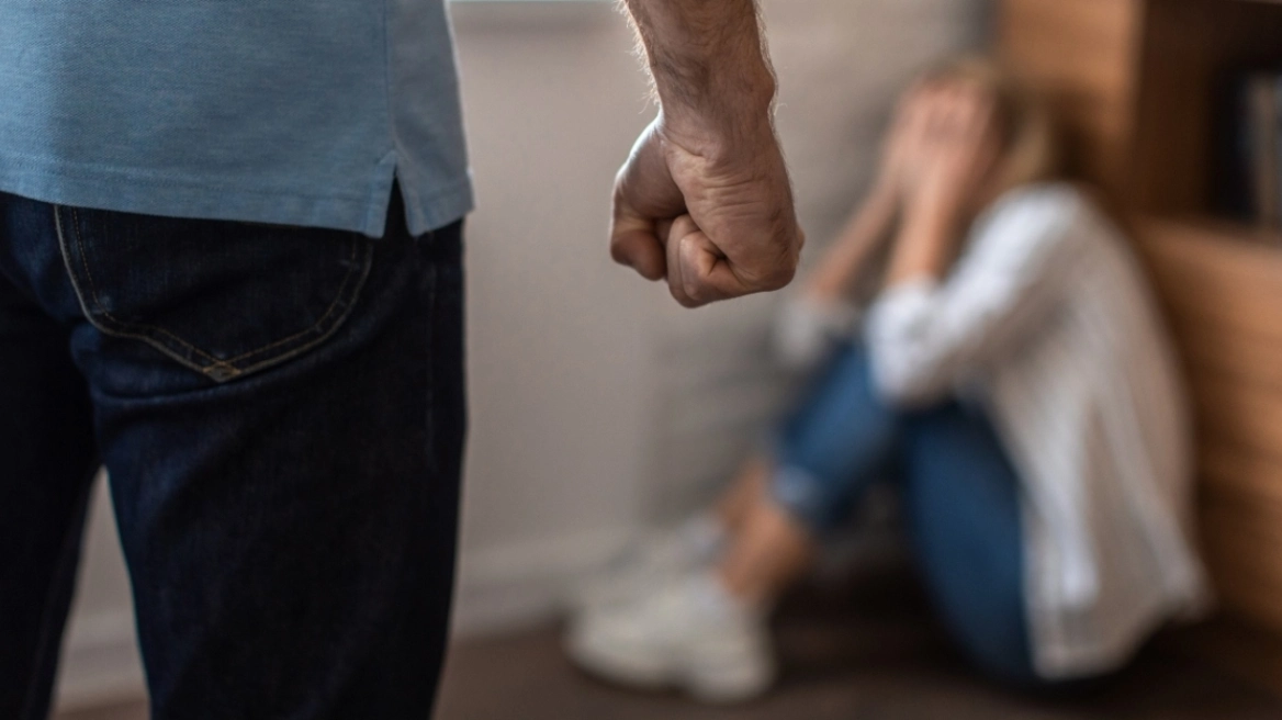 Πύργος: Ο πρώην σύντροφος 36χρονης τη χτύπησε με ρόπαλο