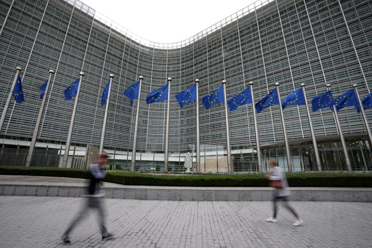 ΕΕ: Οι ΗΠΑ να επανεξετάσουν την άρνηση βίζας σε Παλαιστίνιους αξιωματούχους