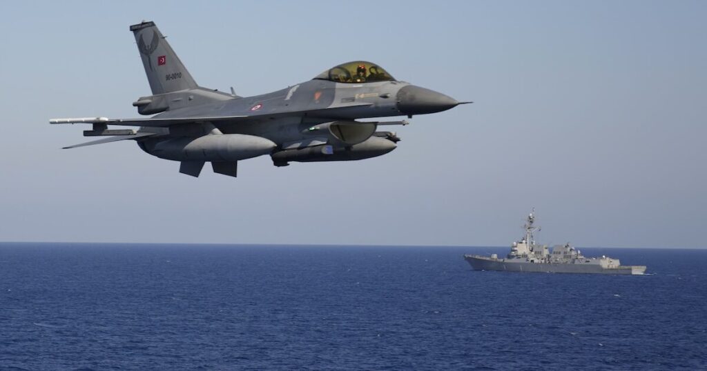 Δύο υπερπτήσεις τουρκικών F-16 σε Ρω και Ζουράφα
