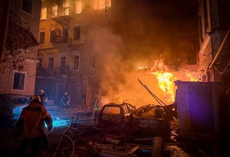 Νεκρή γυναίκα και δύο παιδιά από ρωσικό πλήγμα στην περιφέρεια του Κιέβου