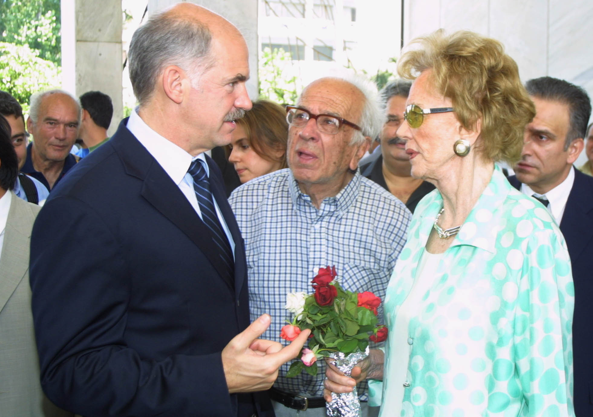 Το τελευταίο αντίο στη Μαργαρίτα Παπανδρέου με επικήδειο λόγο του γιου της Νίκου