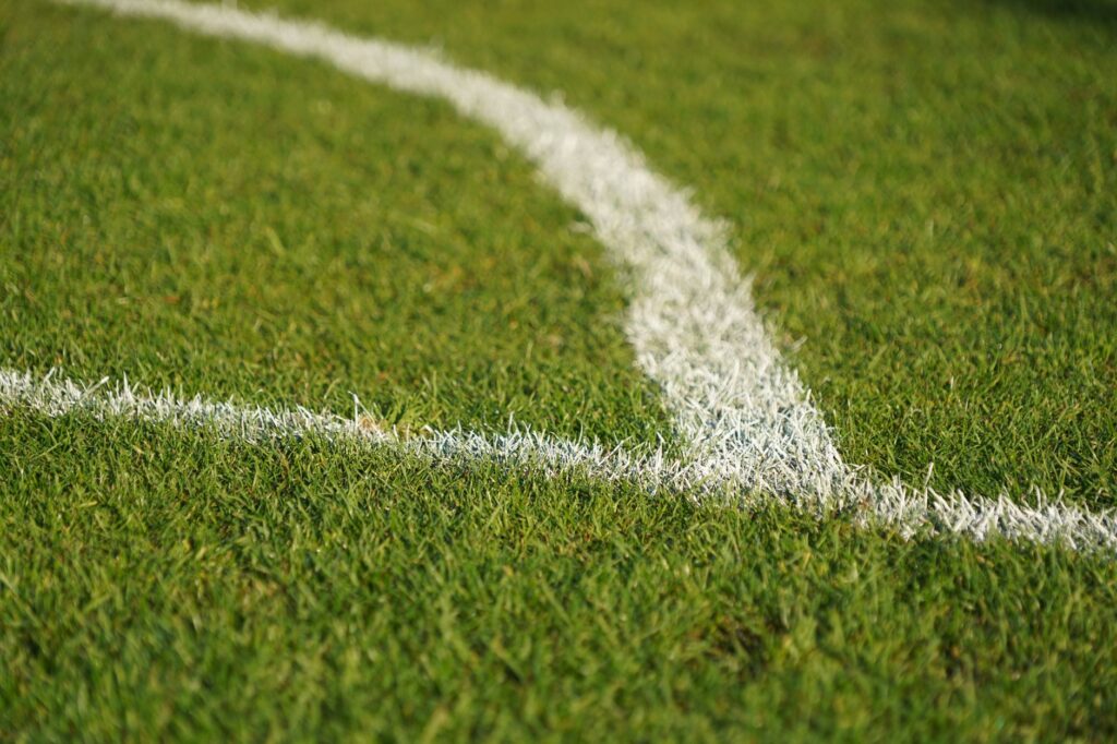 Πρώην παίκτης της Premier League τραυματίστηκε από χορτοκοπτικό μηχάνημα σε γήπεδο