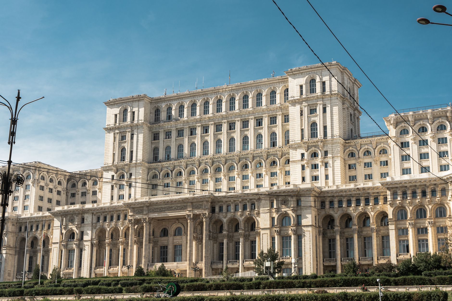 Ρουμανία: Το κοινοβούλιο απορρίπτει τον ευρωβουλευτή Μουρεσάν