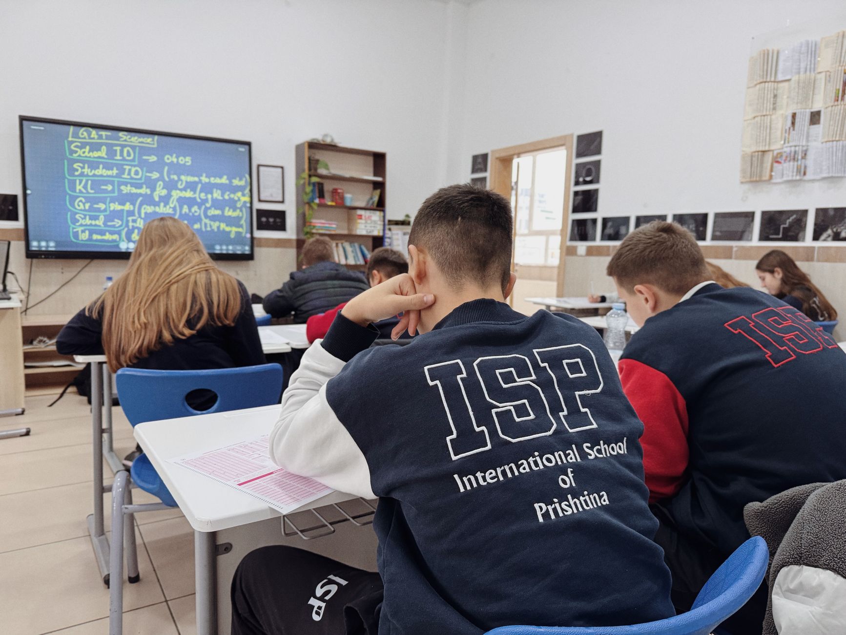 Ιταλία: Πλαφόν στους ξένους μαθητές και απαγόρευση της μπούρκας στα σχολεία