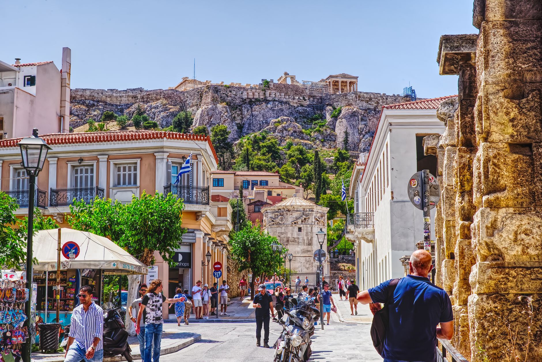 Τραγωδία στην Πλάκα: Νιόπαντρο ζευγάρι Αμερικανών ανάμεσα στα θύματα – Η 3 μηνών έγκυος Ερίσα ταξίδεψε στην Ελλάδα για τον μήνα του μέλιτος