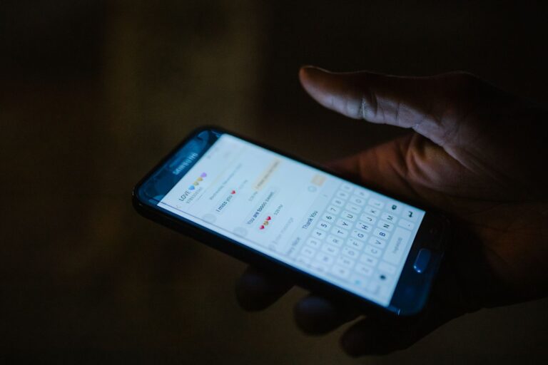 Max: η ρωσική «εθνική» εφαρμογή που αντικαθιστά Telegram και WhatsApp και επιτρέπει επιτήρηση