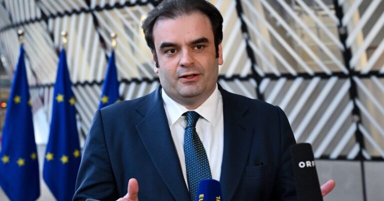 Πιερρακάκης: Σχέδιο 20 δισ. ευρώ για επενδύσεις με το «Invest Ahead»