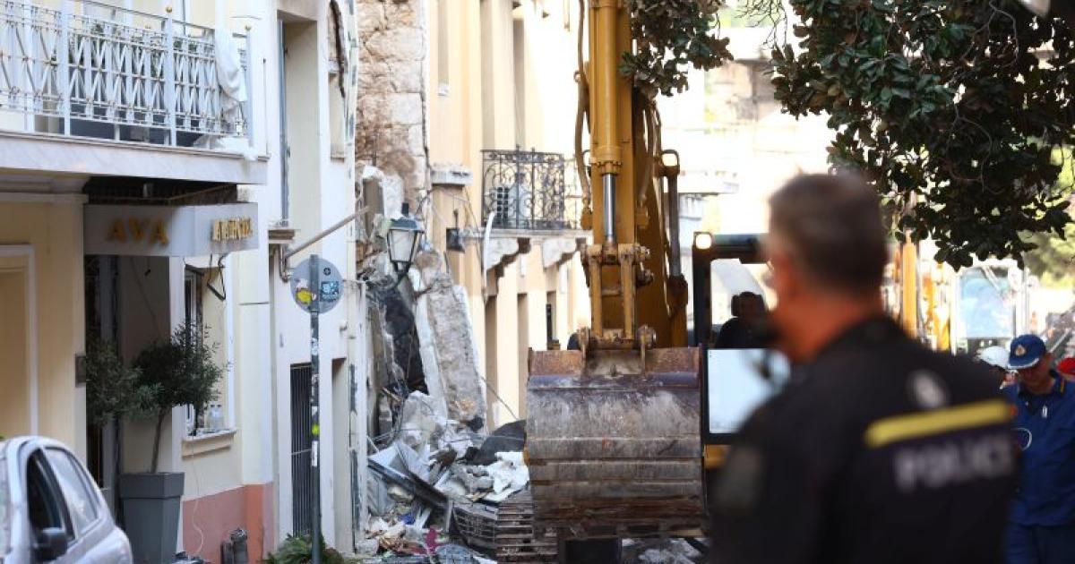 Πλάκα: Συνεχίζονται οι έρευνες για αγνοούμενους μετά την έκρηξη στη Λυσικράτους