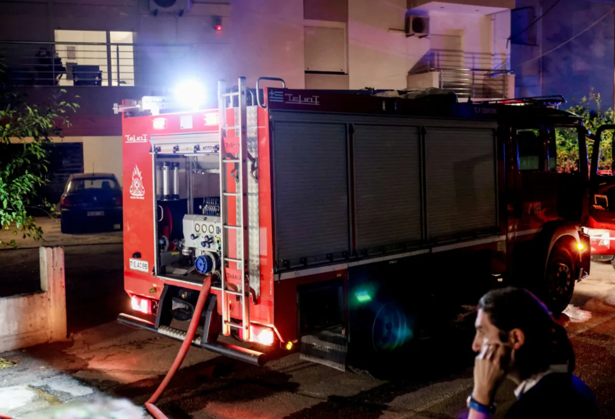 Υπό μερικό έλεγχο η πυρκαγιά σε διαμέρισμα στο Χαλάνδρι