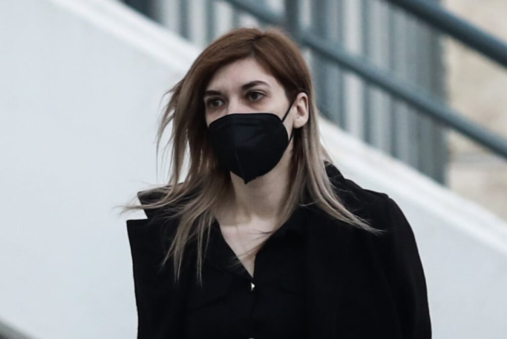 Στο Εφετείο με μπαστούνι η Ρούλα Πισπιρίγκου για την υπόθεση Τζωρτζίνας