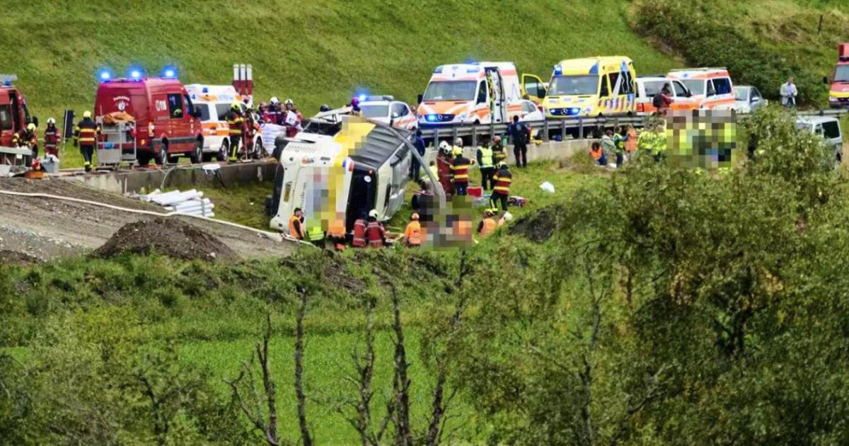 Ελβετία: Ανατράπηκε τουριστικό λεωφορείο με 48 επιβάτες – Αρκετοί νεκροί