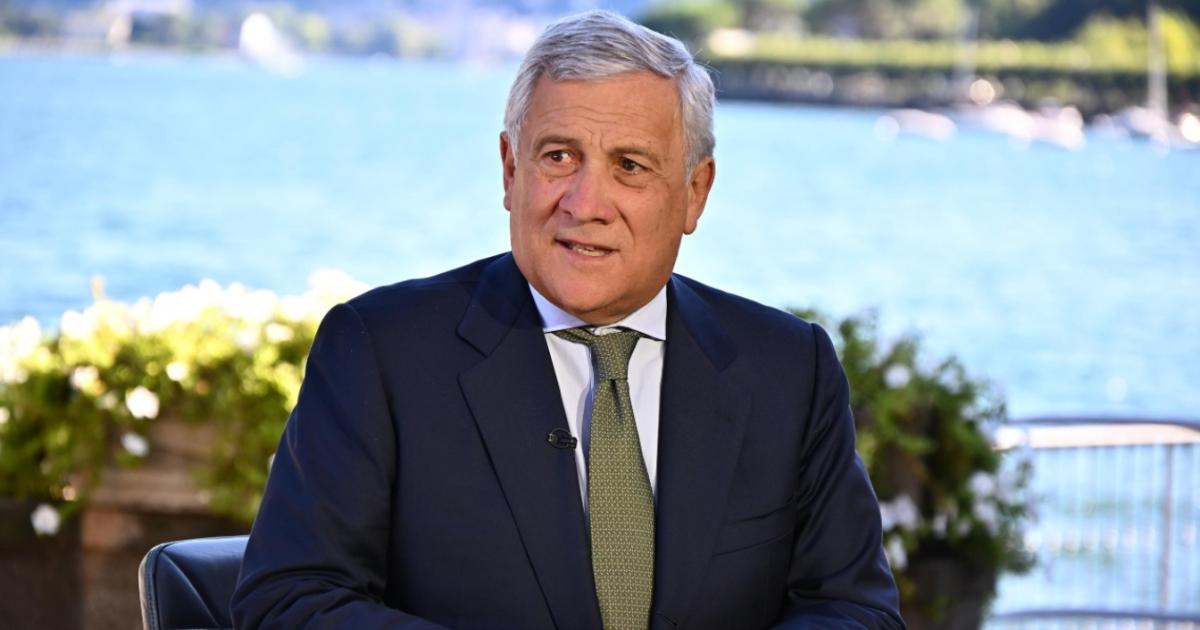 Σάλος στην Ιταλία για δήλωση Ταγιάνι περί «μακριών φούστας»