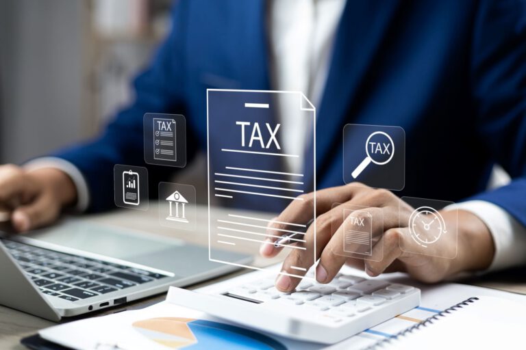 Μειώσεις φόρων 2,2 δισ. ευρώ για 714.000 αυτοαπασχολούμενους το 2027