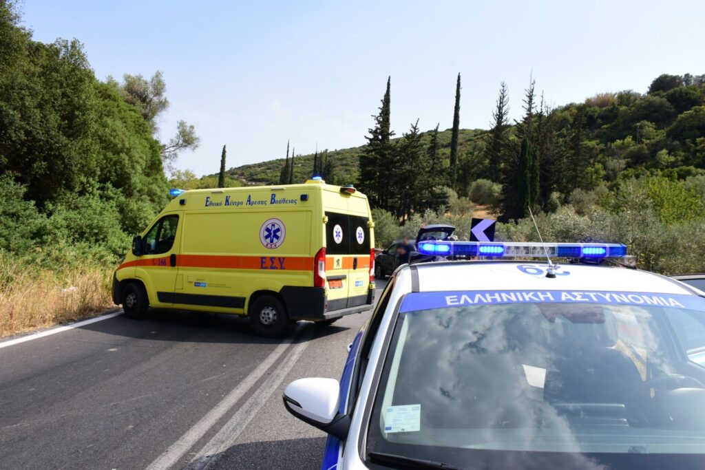 Κορωπί: Άνδρας ανασύρθηκε αναίσθητος από όχημα μετά από τροχαίο