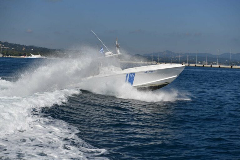 Διάσωση 49 μεταναστών 53 ν.μ. νότια των Καλών Λιμένων