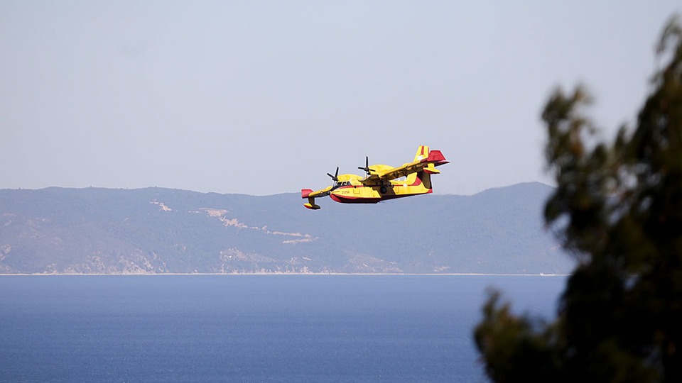 Φωτιά σε δασική έκταση στην Κέα – Επιχειρούν δύο αεροσκάφη