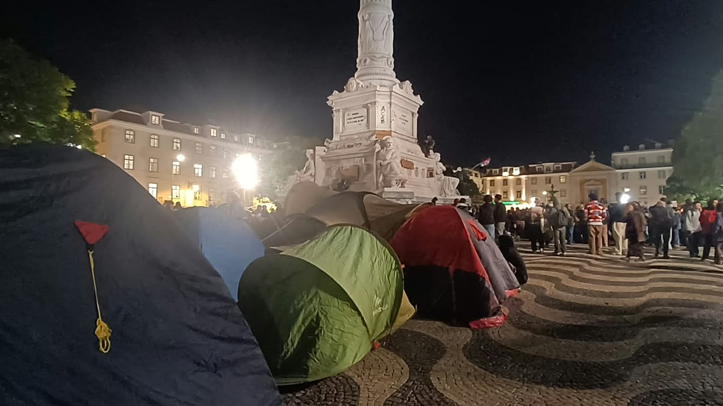 Πορτογαλία: 31 συλλήψεις σε επιχείρηση κατά κατασκηνώσεων στέγης