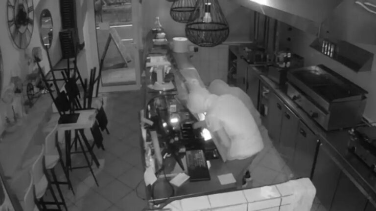 Τρεις εισβολές σε μία νύχτα: Διάρρηξη καταστήματος στον Βόλο