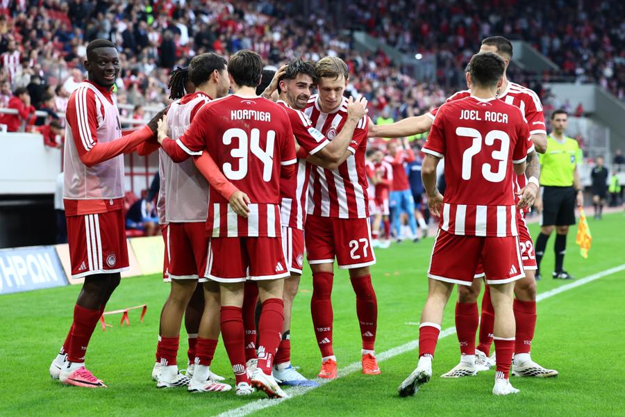 Ο Ολυμπιακός – Καλαμάτα 5-0: Τέλειο χατ-τρικ Ζότα Σίλβα, κορυφή