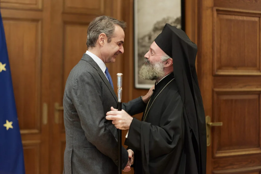 Ο Μητσοτάκης – Αρχιεπίσκοπος Αυστραλίας: Ομογένεια και επιστολική ψήφος
