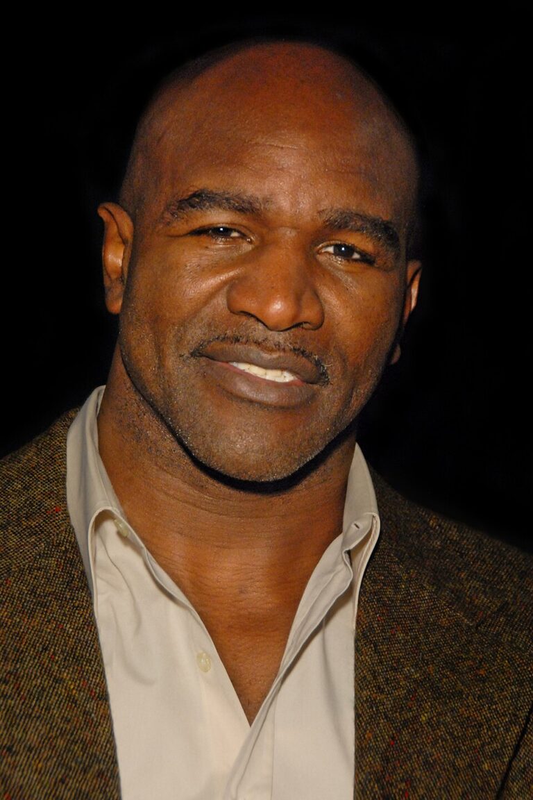 Ο Evander Holyfield ευχαρίστησε δημόσια τον Τραμπ σε rally στη Νότια Καρολίνα
