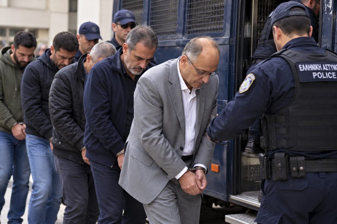 Βαγγέλης Λιόλιος: Συνελήφθη ο πρόεδρος της ΕΟΚ Λιόλιος — έξι εντάλματα συνολικά
